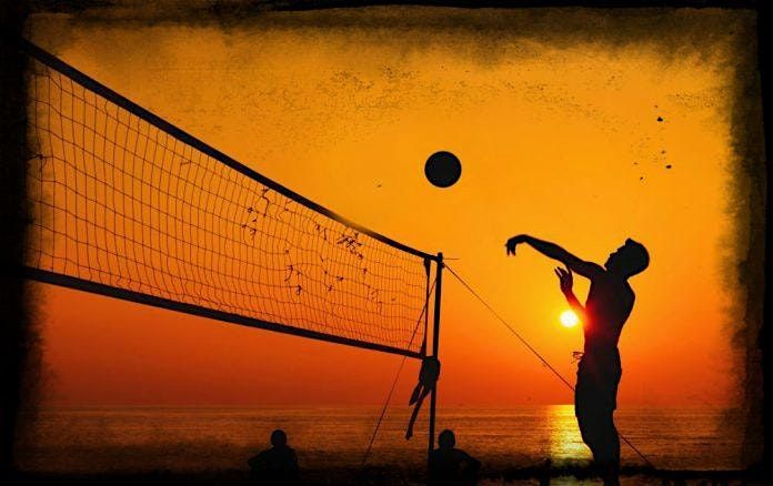 Beginner Volleyball at Nite