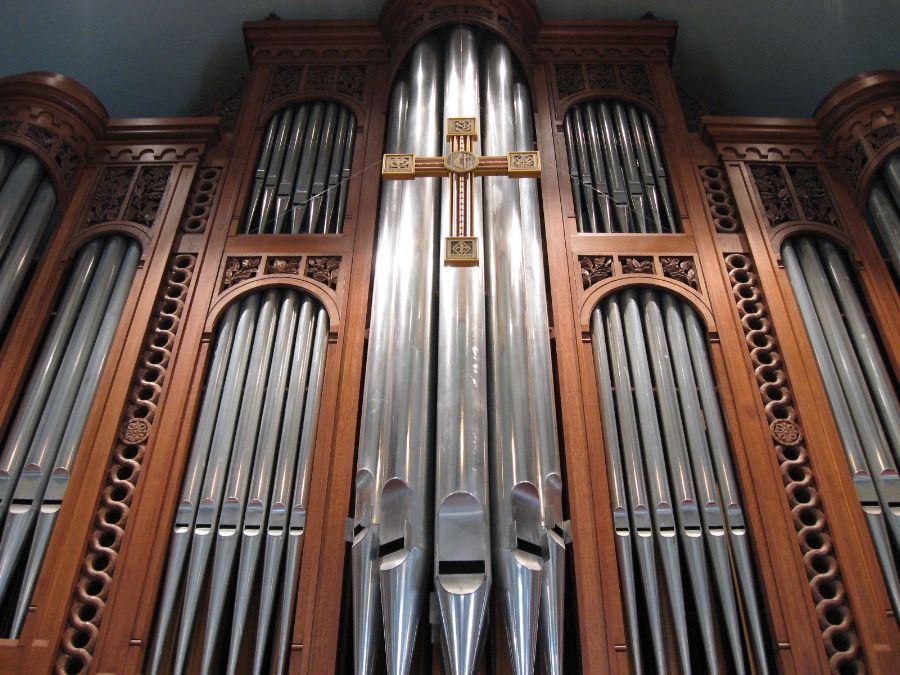 Lansing Pipe Organ Walk