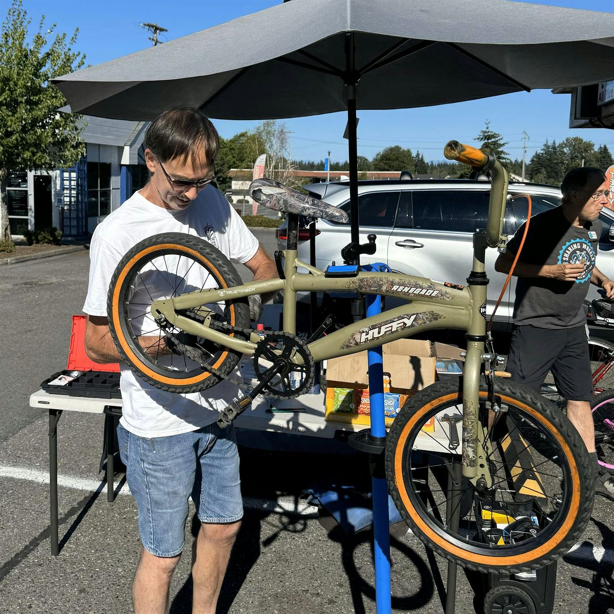 Mobile Bike Repair at Mariner Library