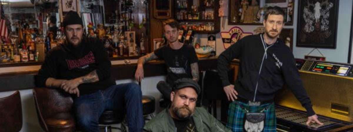 FLATFOOT 56, CATCH 22, THE COPYRIGHTS, MANIA