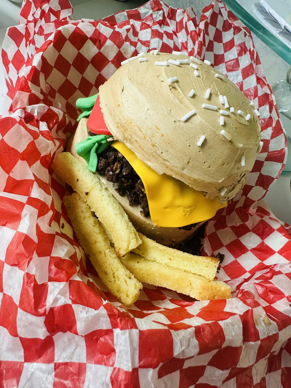 Cheeseburger & French Fries Themed Cake Decorating Class