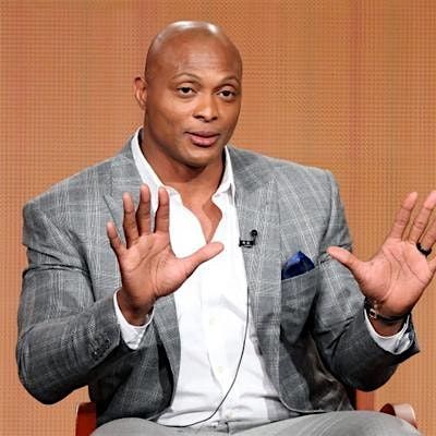 Obie's Breakfast Club @ Night welcomes  Heisman Trophy winner Eddie George