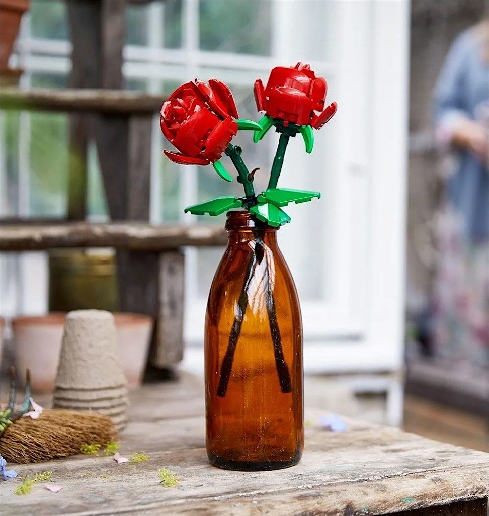 LEGO ROSES & ROSE'