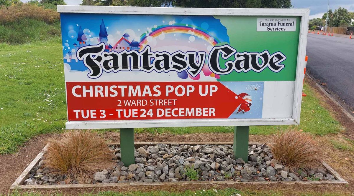 Pop up Fantasy Cave Dannevirke