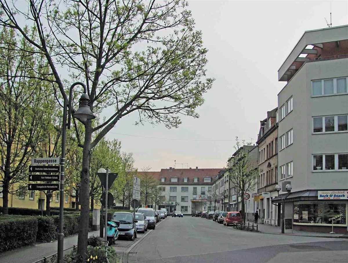 Hanau Audio Tour: Royal Gardens, Golden Craft & Altstadt Legends