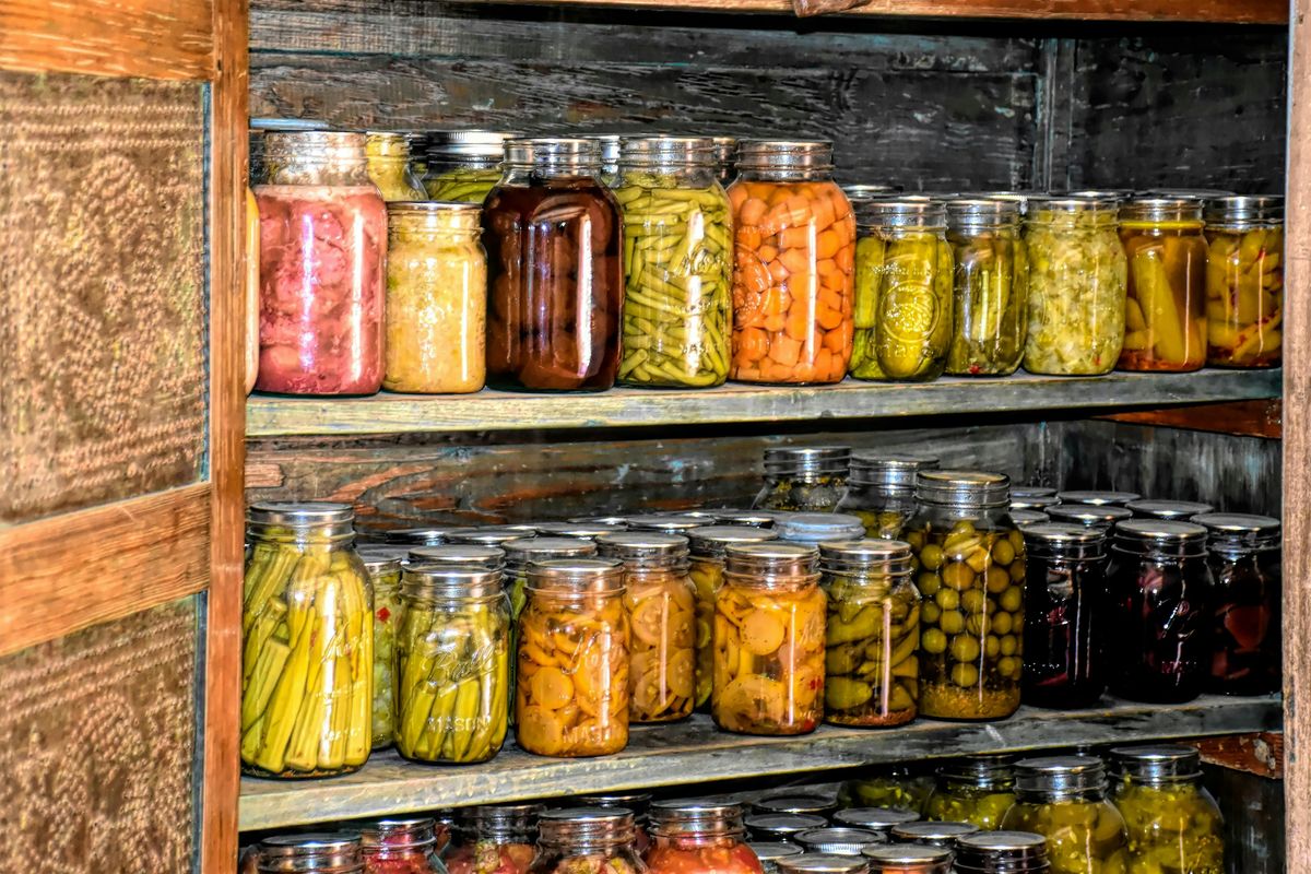 Water Bath Canning (Crushed Tomatoes)