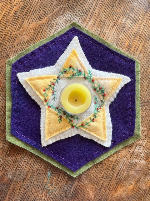 Wool Appliqu\u00e9 Candle mat Workshop