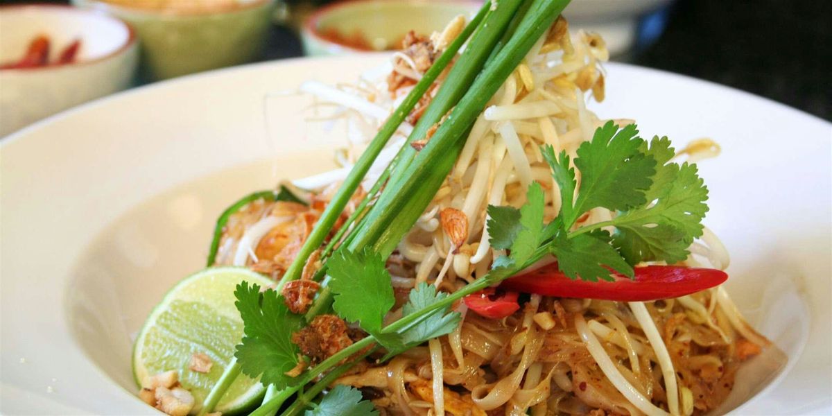 Royal Pad Thai - Cooking Class by Classpop!\u2122