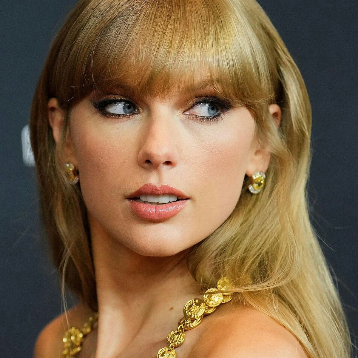 Taylor Swift Look Alike Contest