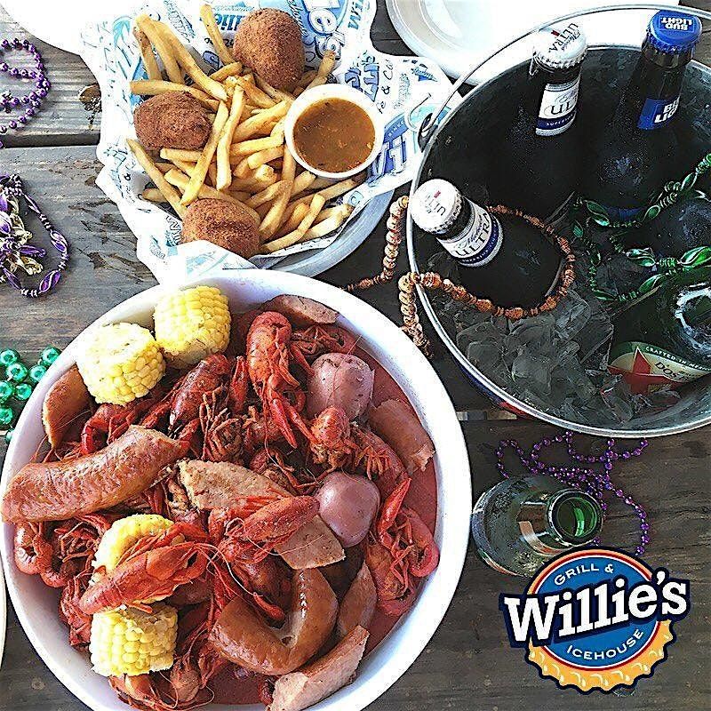 Mardi Gras- Beer, Bugs and Booze at Willie's Grill & Icehouse San Pedro