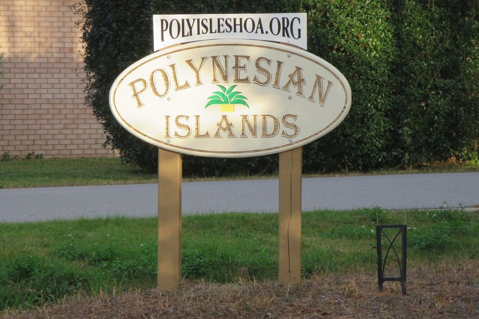 Polynesian Islands Craft Fair, Cul De Sac on Llani Lane, Gulf Breeze