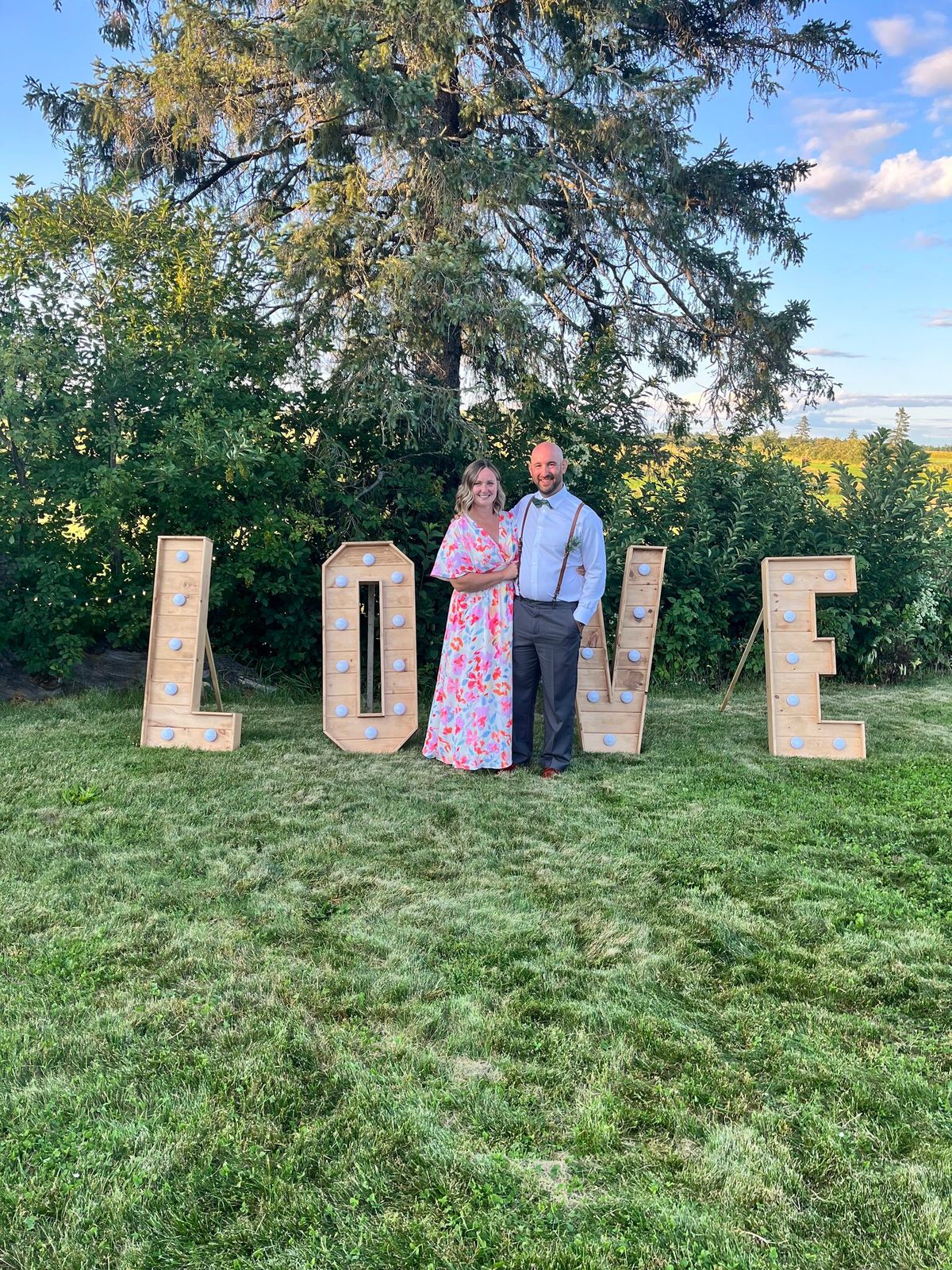 Danielle and Colin\u2019s \u201cMore than a Spring Fling\u201d Stag and Doe \ud83c\udf37