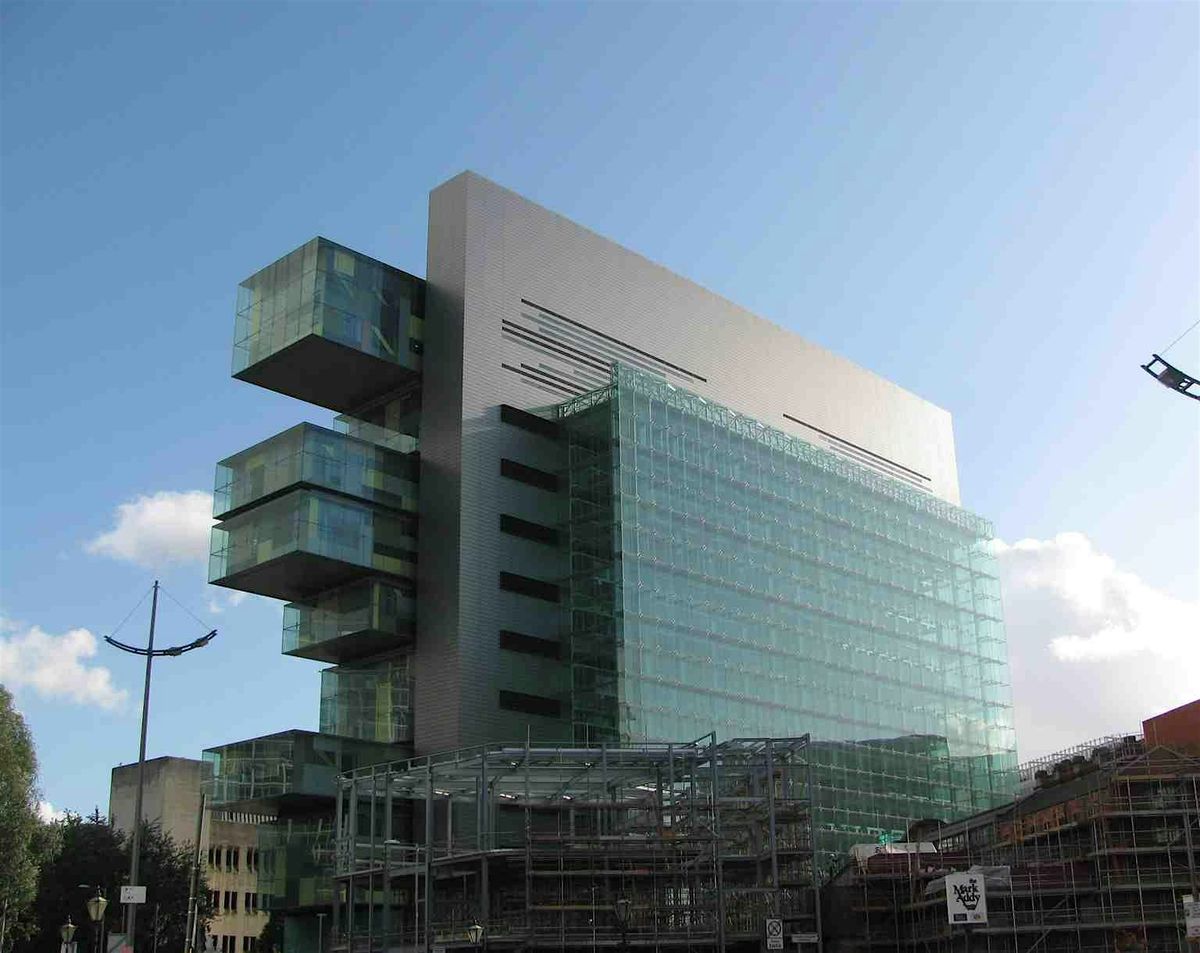 Manchester Audio Tour: Time Echoes from Halls to Towers