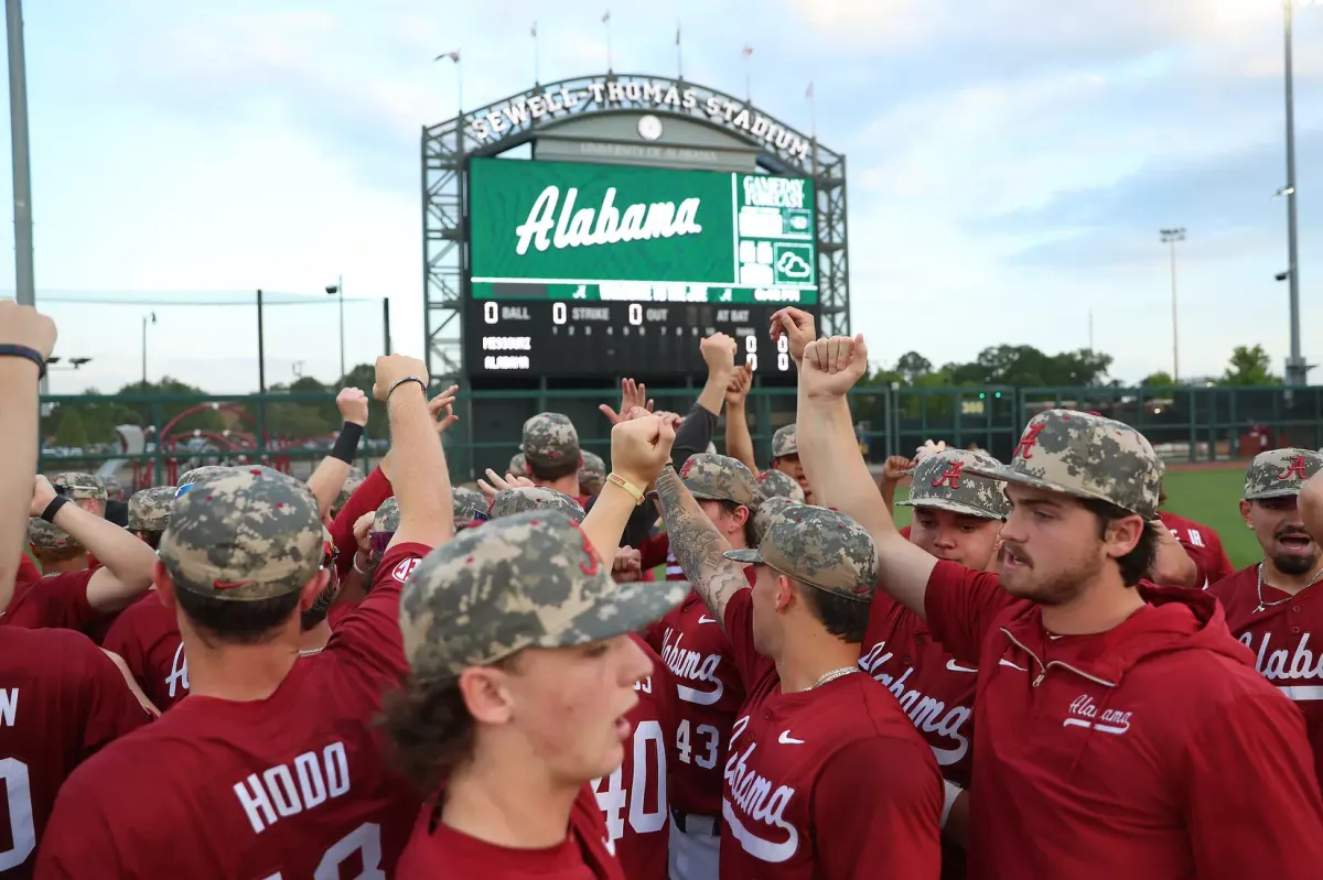 Alabama Crimson Tide at Missouri Tigers Softball