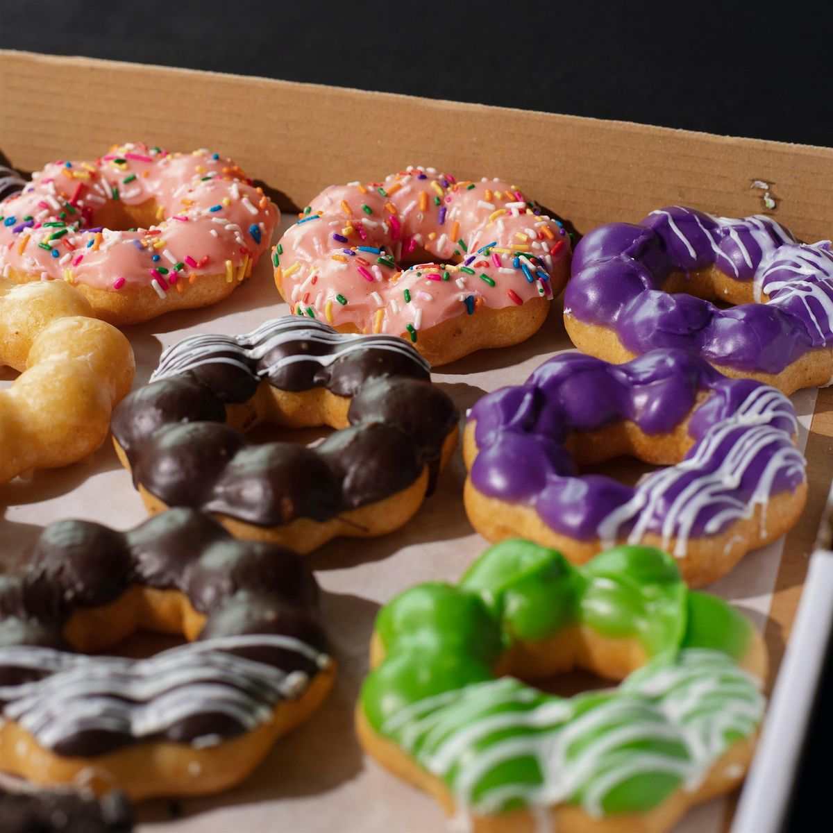 Back-to-School Donut Decorating Class with 2d!