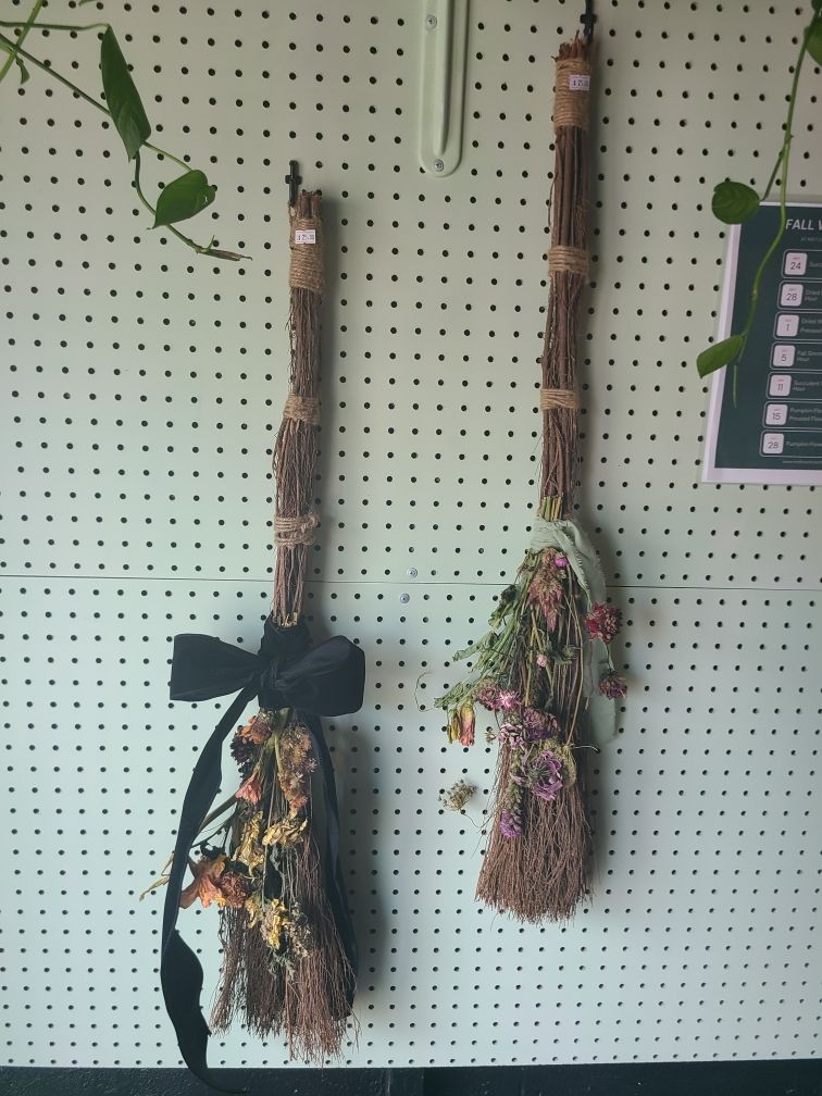 Dried Flower Broom Workshop