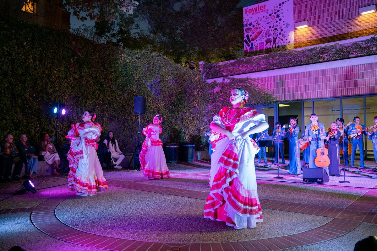 Fowler Out Loud: Mariachi de Uclatl\u00e1n
