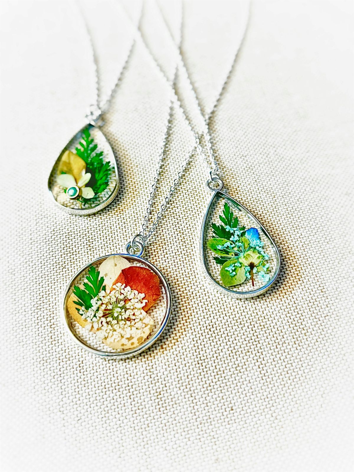 Botanical Resin Jewelry Making -  Holiday edition
