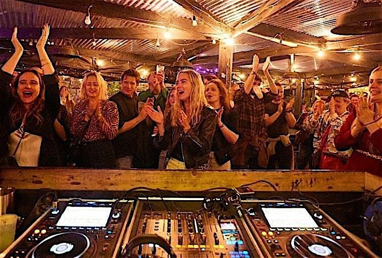 40ft Blackhorse DJ Sessions: Elliot Davies