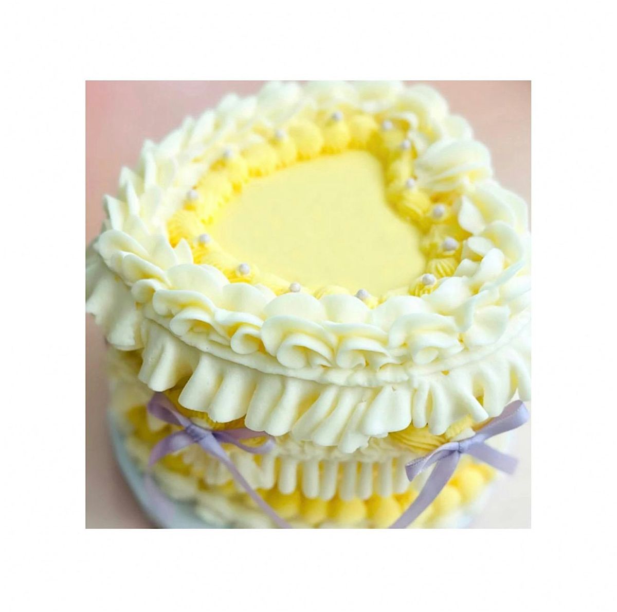 Vintage heart cake decorating class- Bella Heart