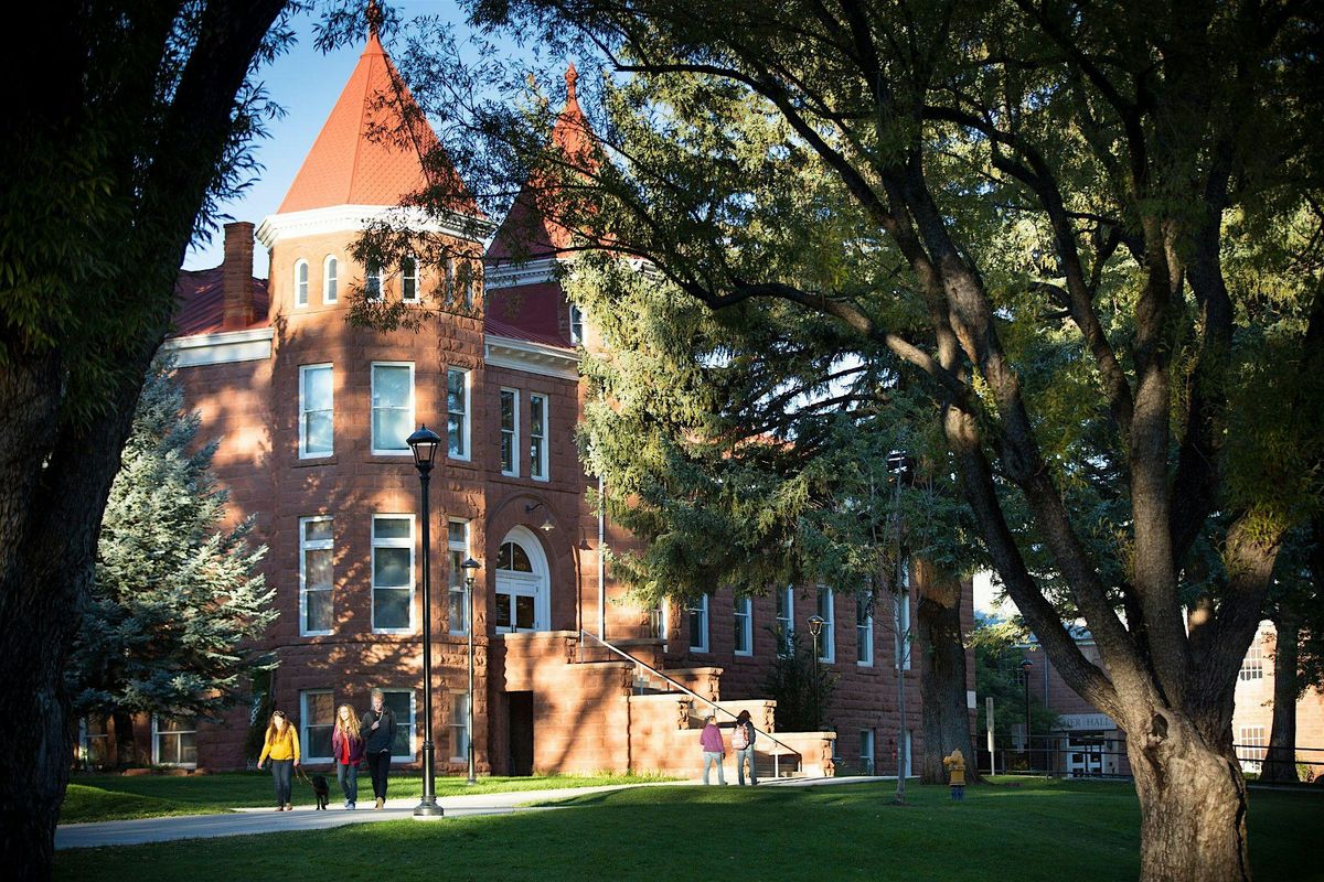 Northern Arizona University (NAU) 3:30 PM Campus Tour