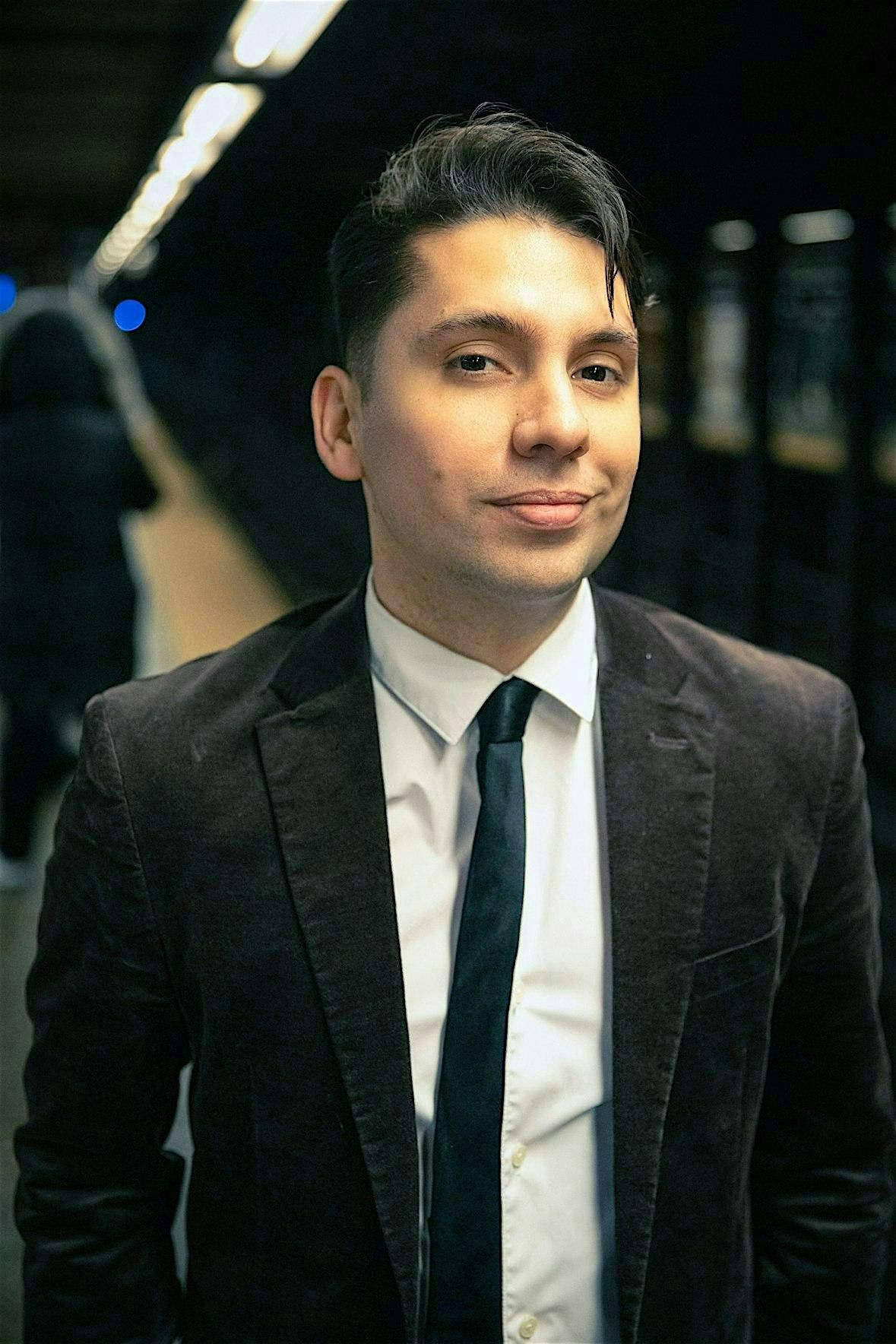 Spanish Comedy Night @ The Attic Comedy Club with Headliner Fabrizio Copano