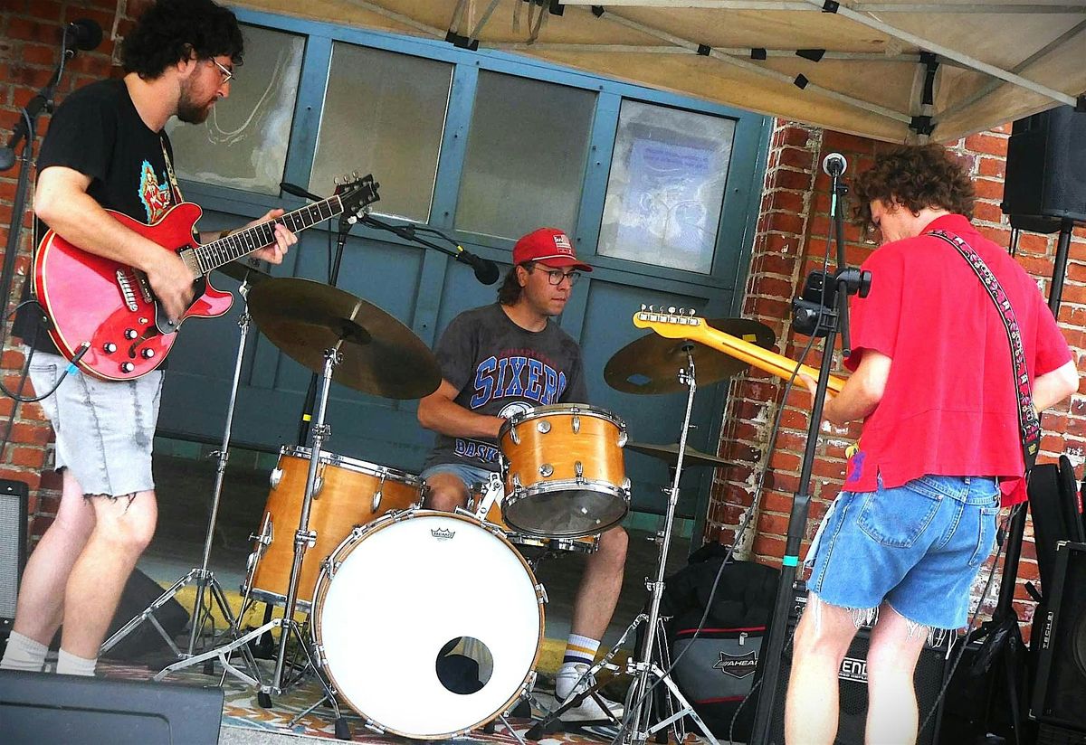 LIVE MUSIC: The Mighty Quinn Trio