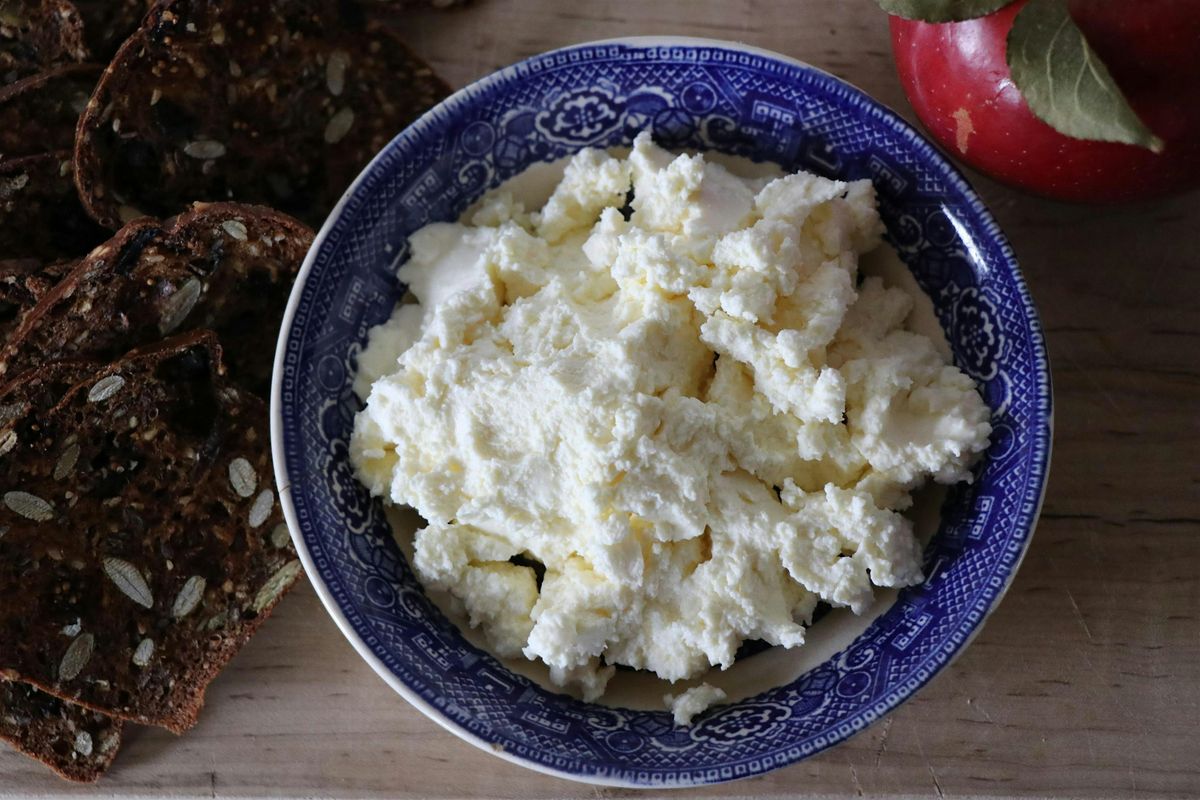 Living Foods: Cheesemaking for Home Cooks