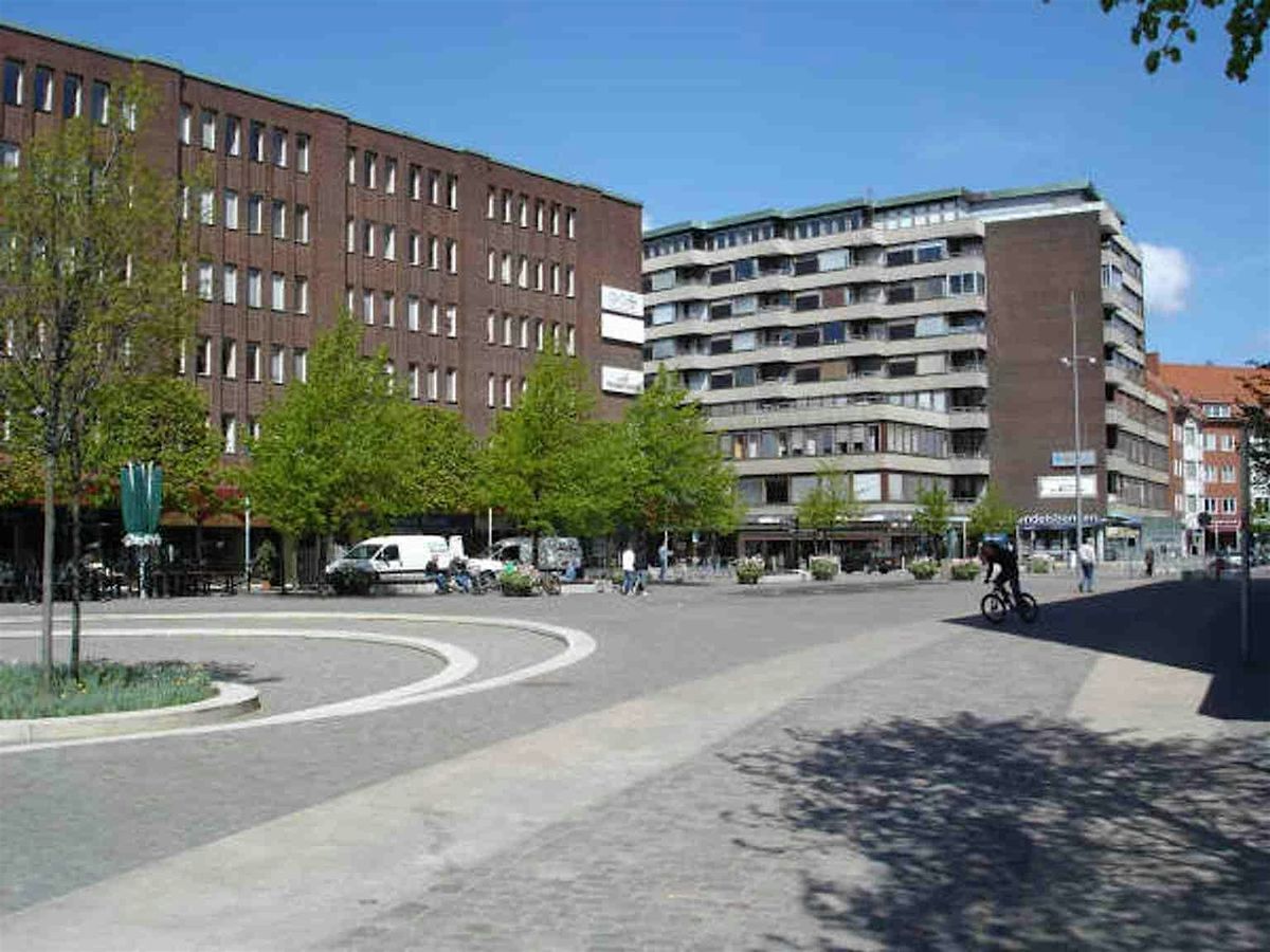 Helsingborg Audio Tour: Urban Tales from Parks, Pages, and Pastimes