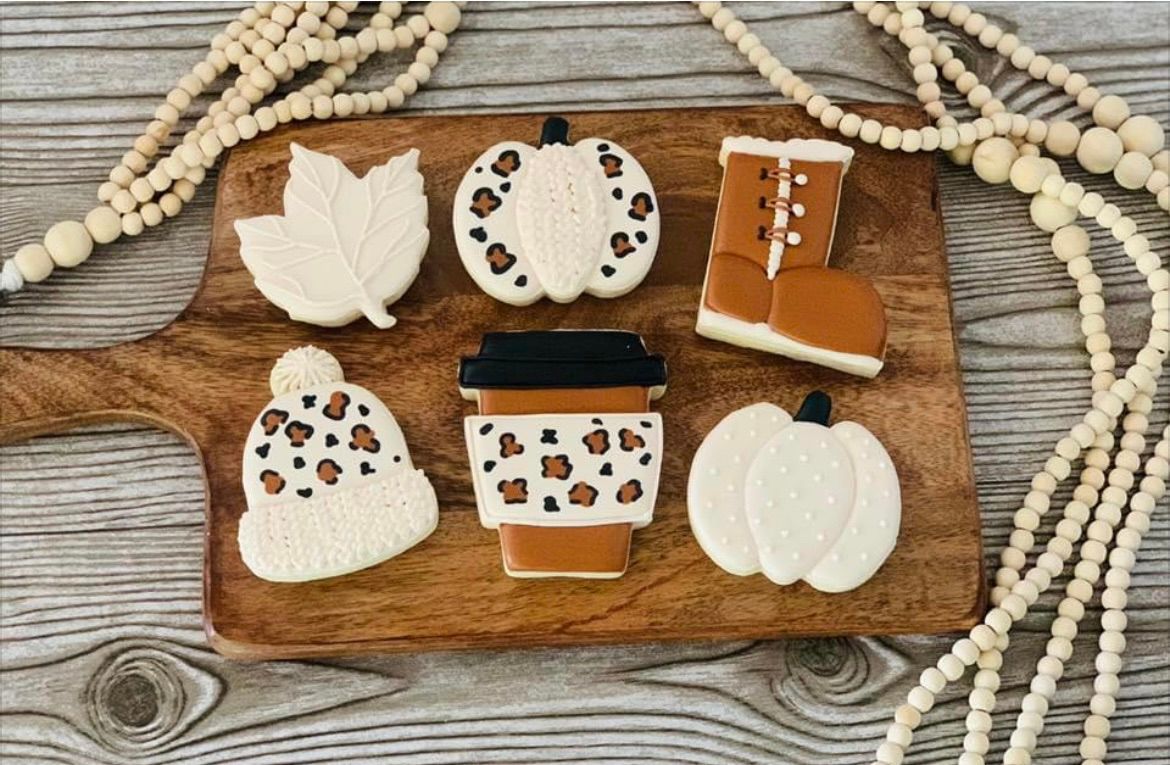 Fall Vibes Cookie Decorating Workshop & Thanksgiving Pop Up Shop