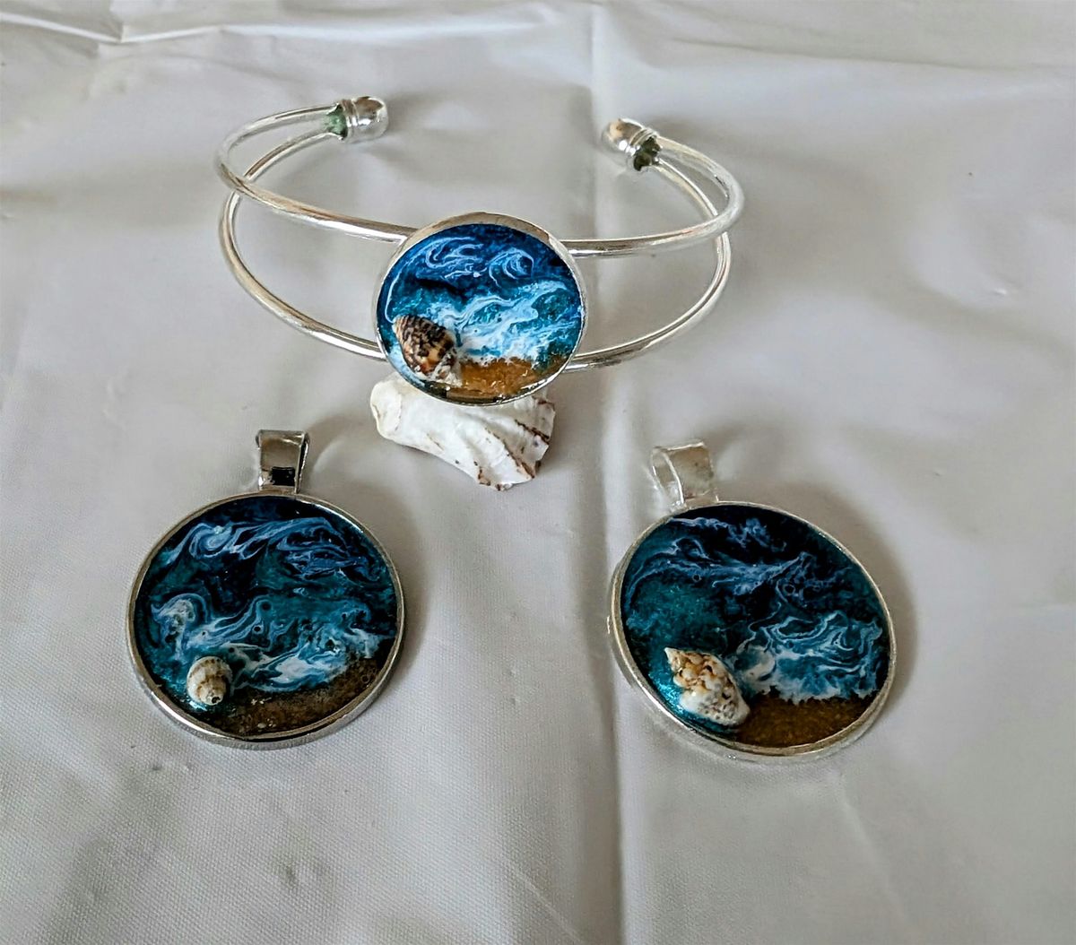 MAKIN' WAVES JEWELRY CLASS-PORT CHARLOTTE FL-DOWN TO EARTH;THE GATHERING PL