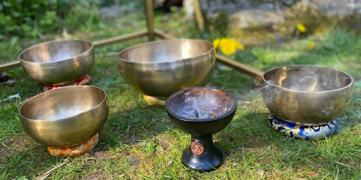 Sounds Of The Earth \u2013  Gong & Himalayan Bowl Sound Bath Meditation