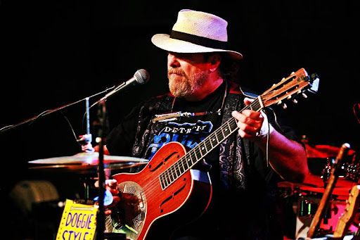 Sweet Willie Tea at The Wanigan Eatery!