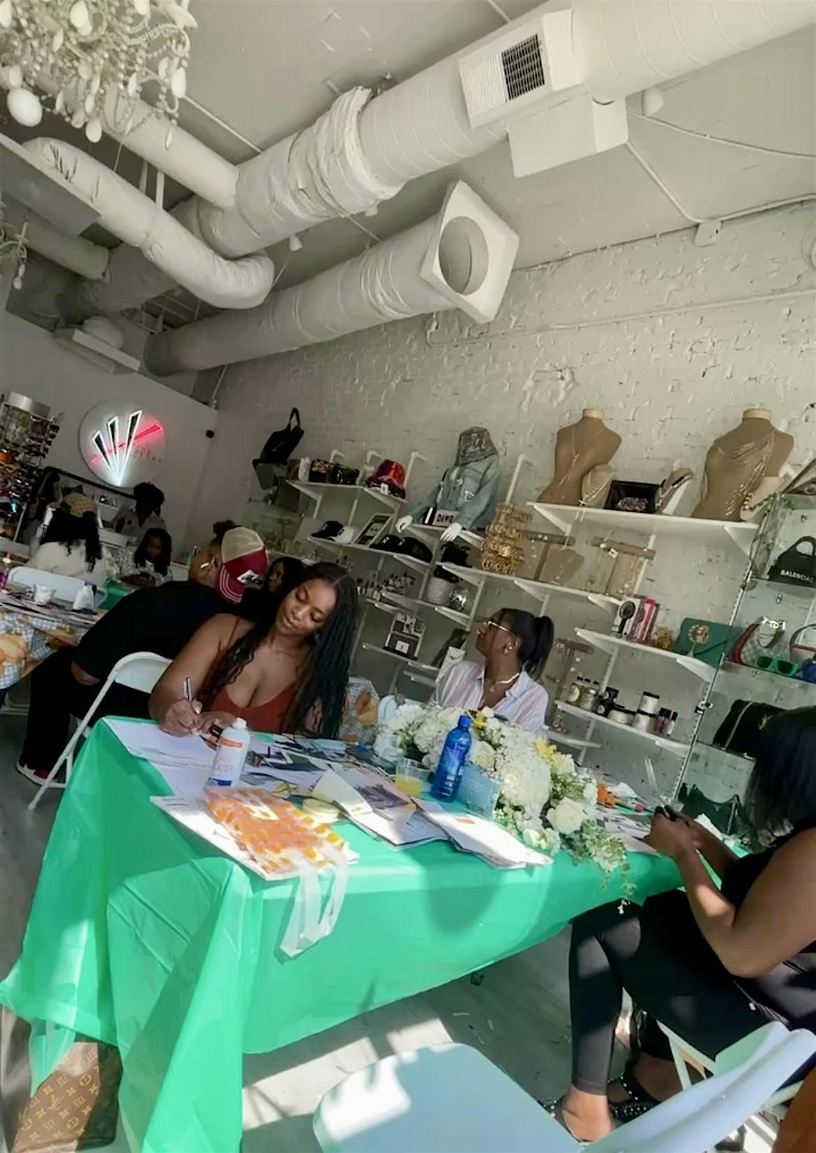 Honey & Friends  \u2018Vision Board  Brunch + Workshop\u2019