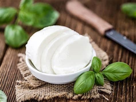 Makin' Mozzarella
