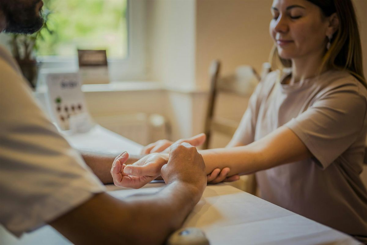 Eine ayurvedische Perspektive f\u00fcr Ern\u00e4hrung, Lebensstil und Wohlbefinden.
