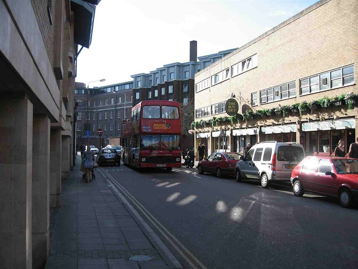 Cambridge Audio Tour: Collegiate Pubs and Tales Beyond the Quads