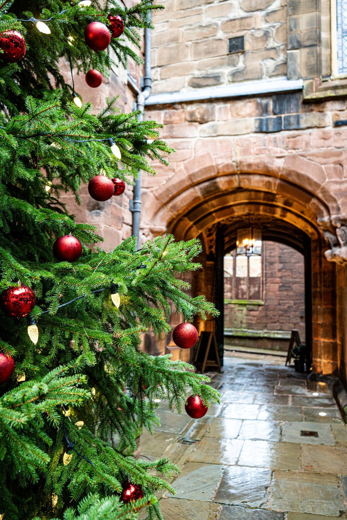 Mulled wine Christmas Tour at St Mary's Guildhall Coventry 