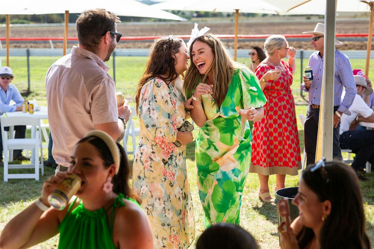 GLEN INNES RACES MARQUEE