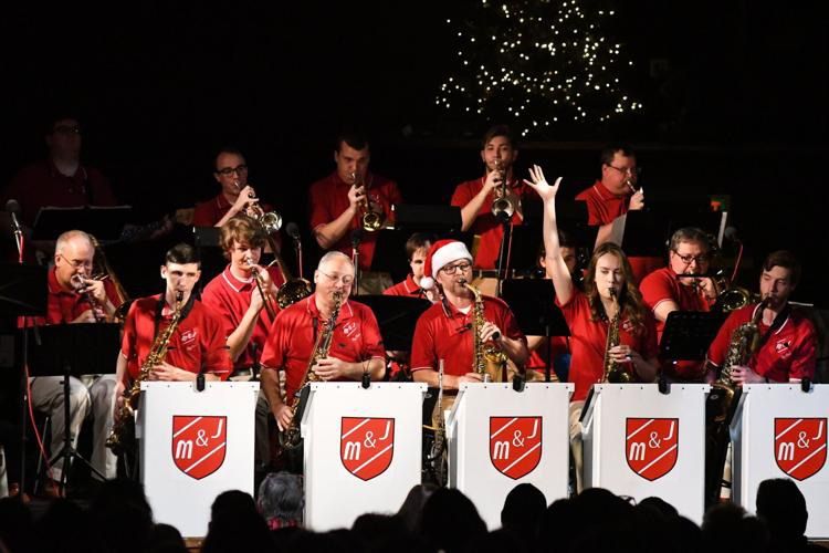 A Swingin\u2019 Christmas VI with M&J Big Band