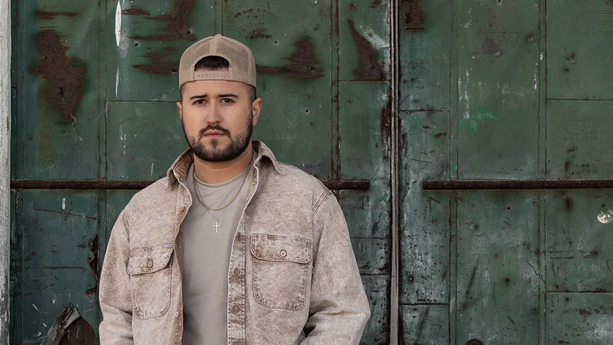 Dylan Schneider in Berlin