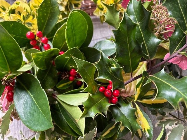 Christmas Crafts: Wreath-making