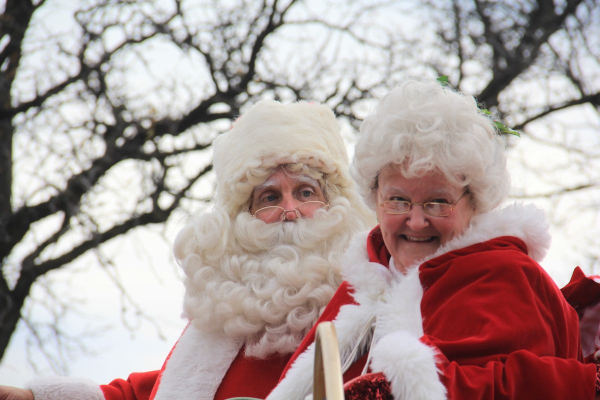 Mount Clemens Santa Parade