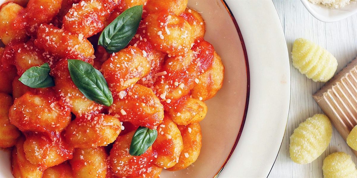 HANDS-ON: GNOCCHI ALL'AMATRICIANA (DATE NIGHT EDITION)