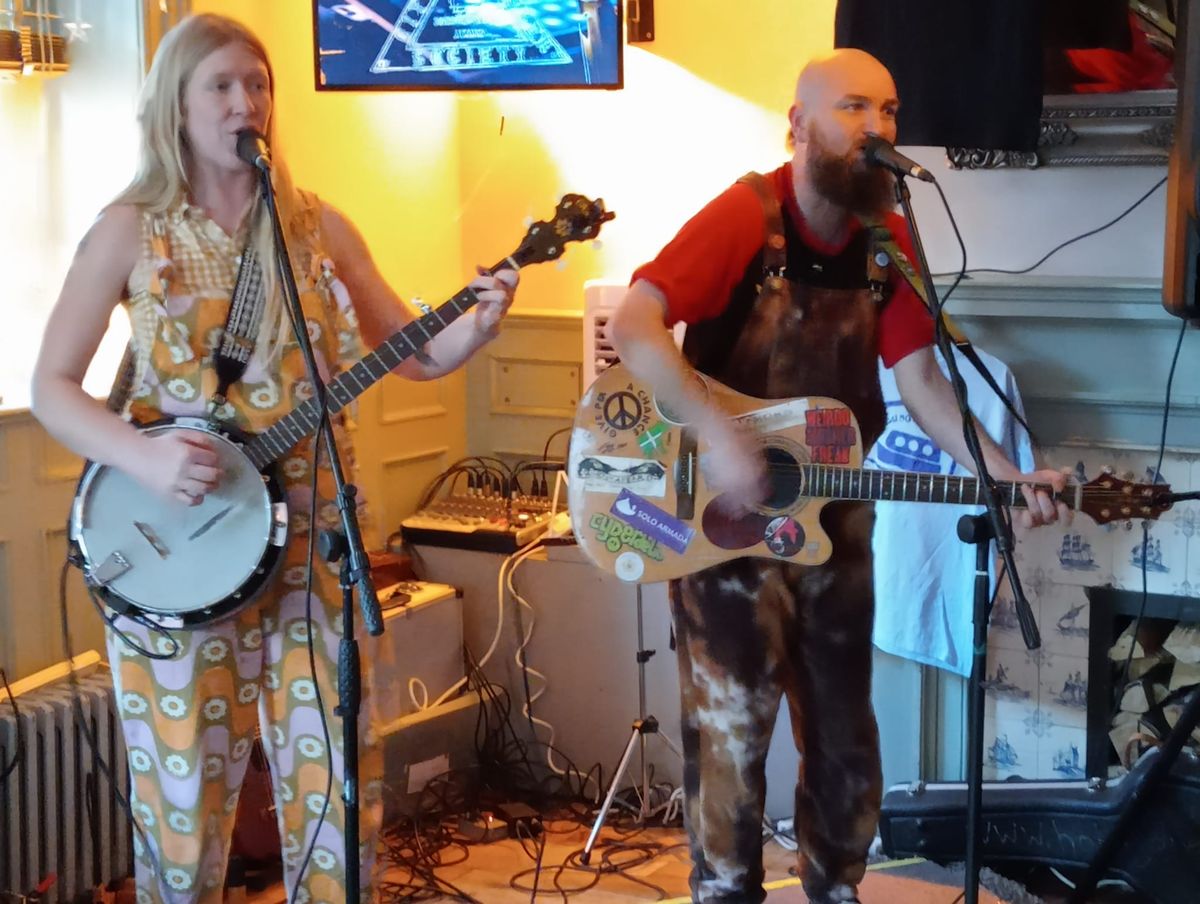 LunaBarge at The Firkin Frog, Herne Bay