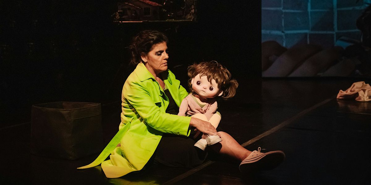 Espet\u00e1culo A Menina dos Olhos d\u2019\u00e1gua