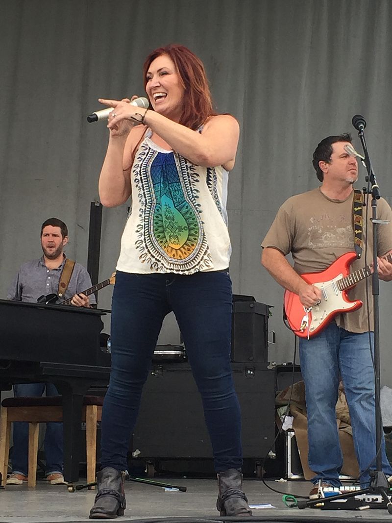 Jo Dee Messina