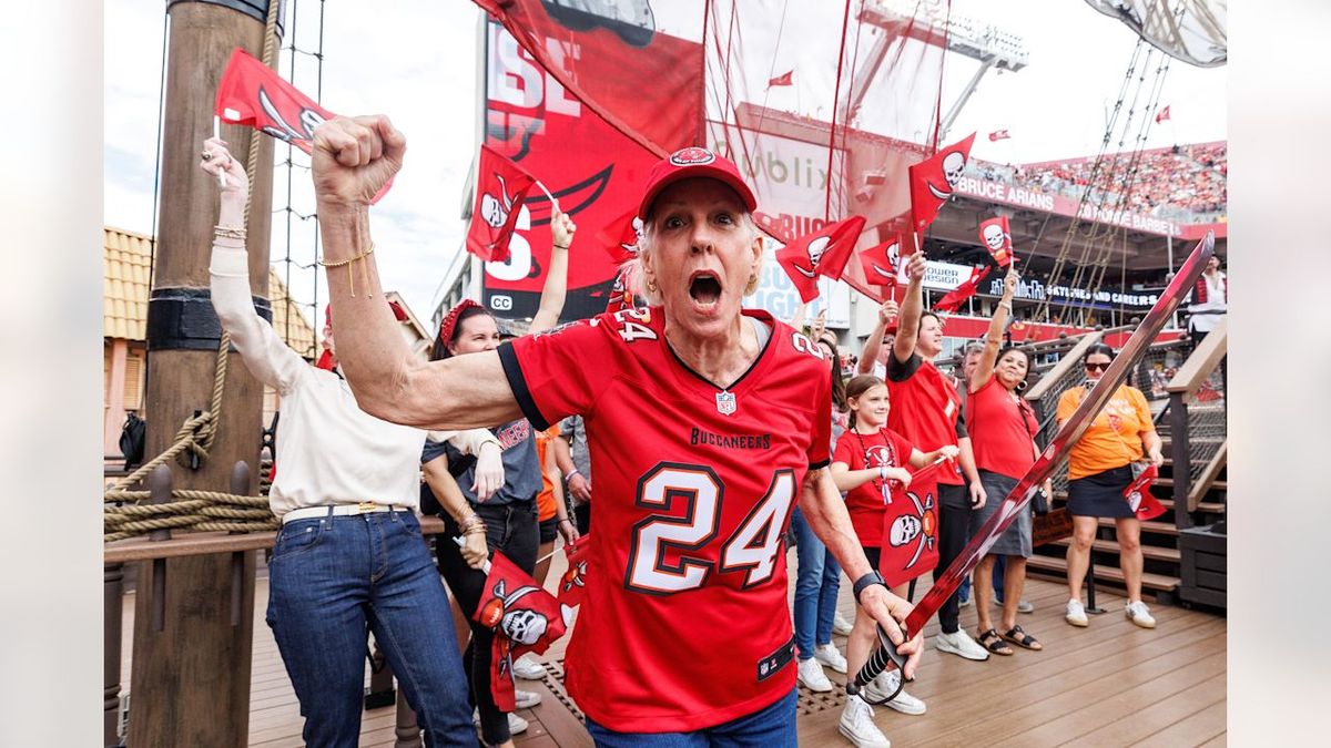 Carolina Panthers at Tampa Bay Buccaneers at Raymond James Stadium