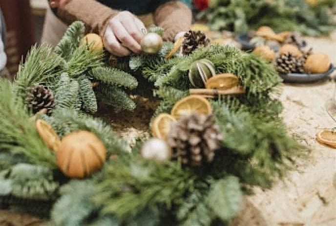 Decorate a holiday wreath