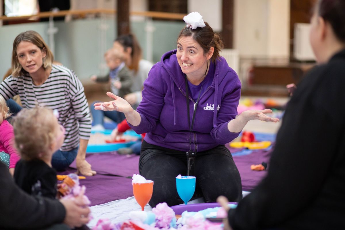 Messy Play at Fabrica: Strike a Pose!